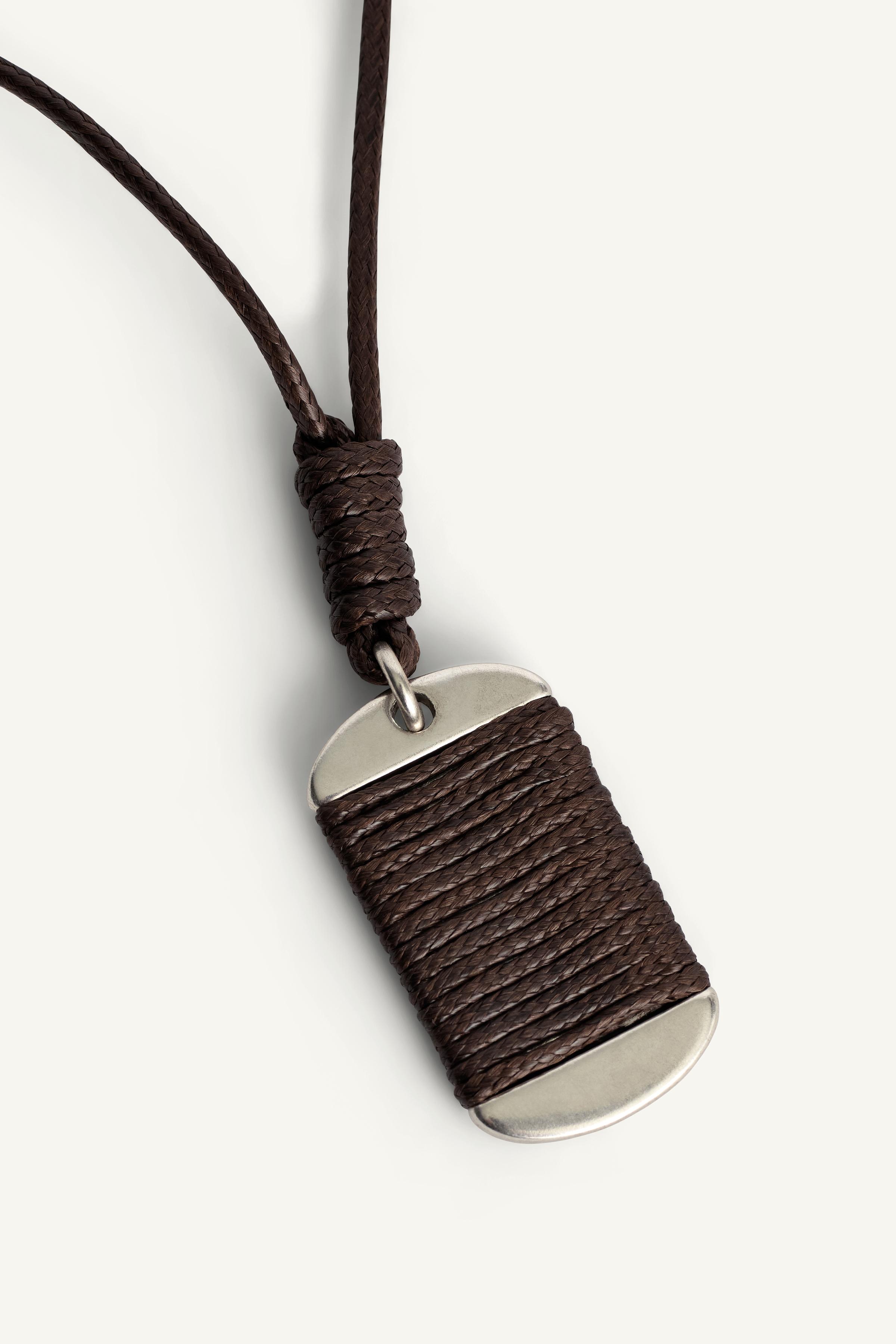 COLLIER PLAQUE MÉTALLIQUE COMBINÉE